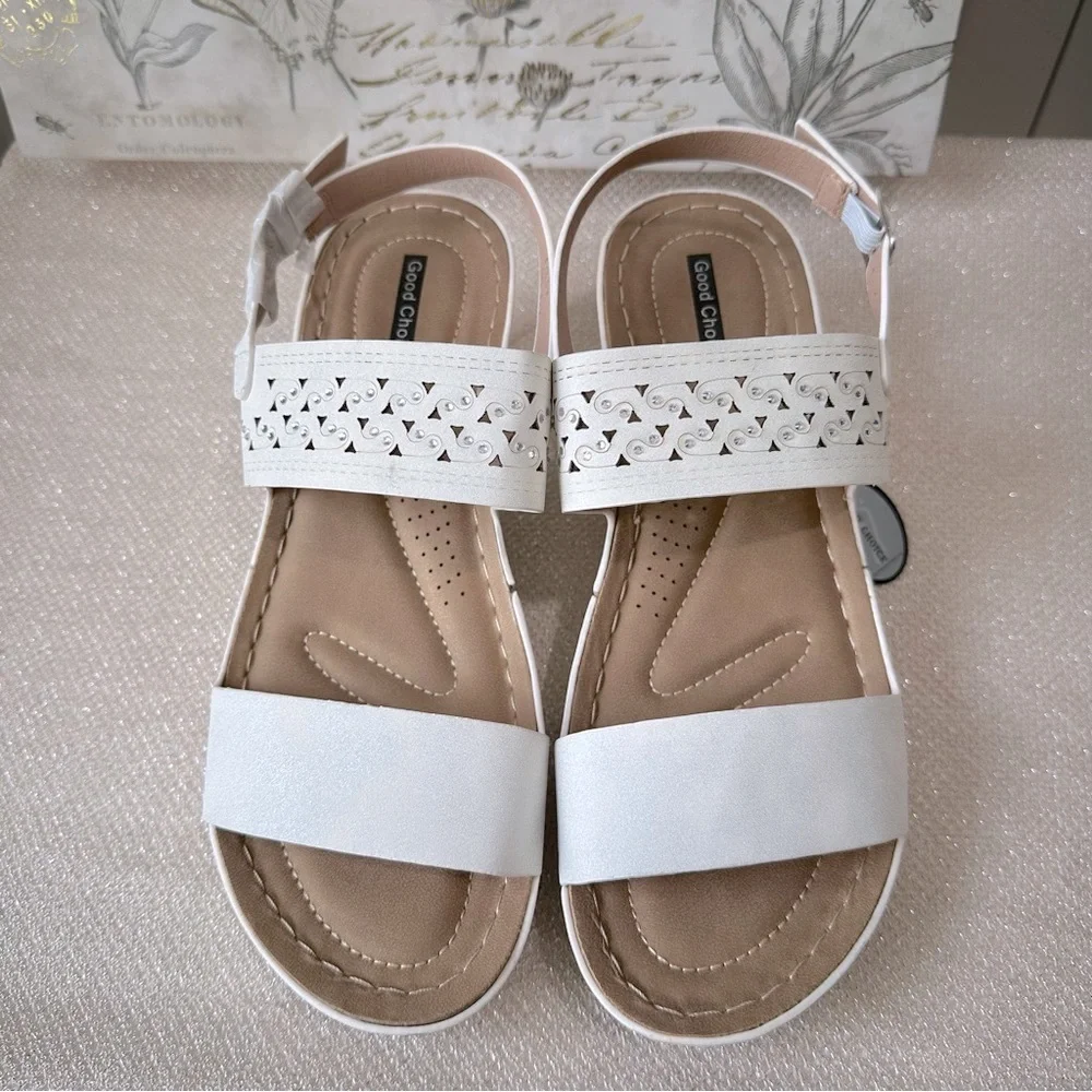 Good Choice Foley White Wedge Sandals with rhinestone accents Size 9.5 No Box